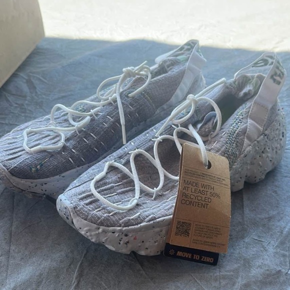 Nike Space Hippie 04 grey rainbow - Picture 1 of 2